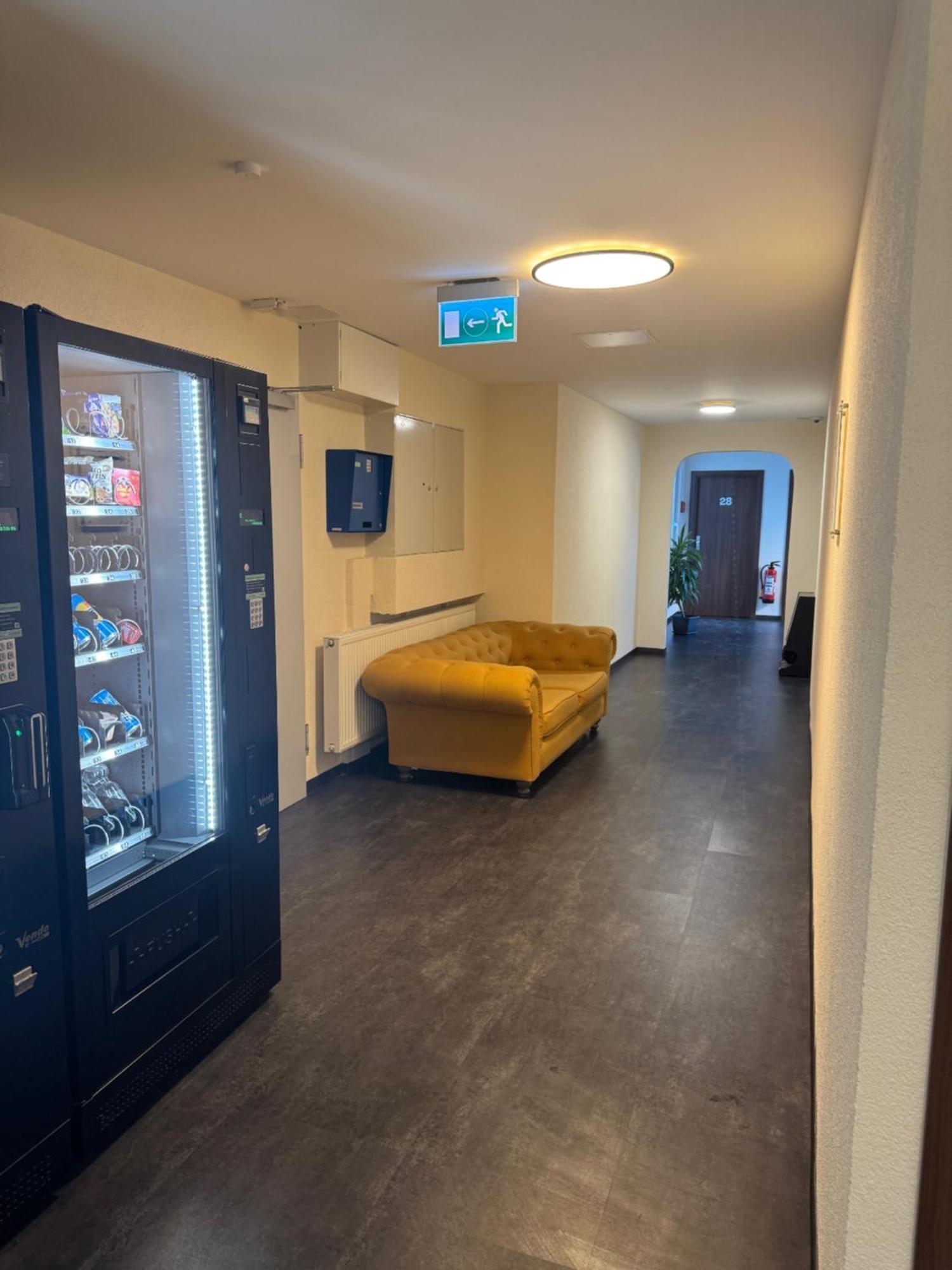 Hotel Capitol Zentrum - 24H - フリードリヒスハーフェン エクステリア 写真